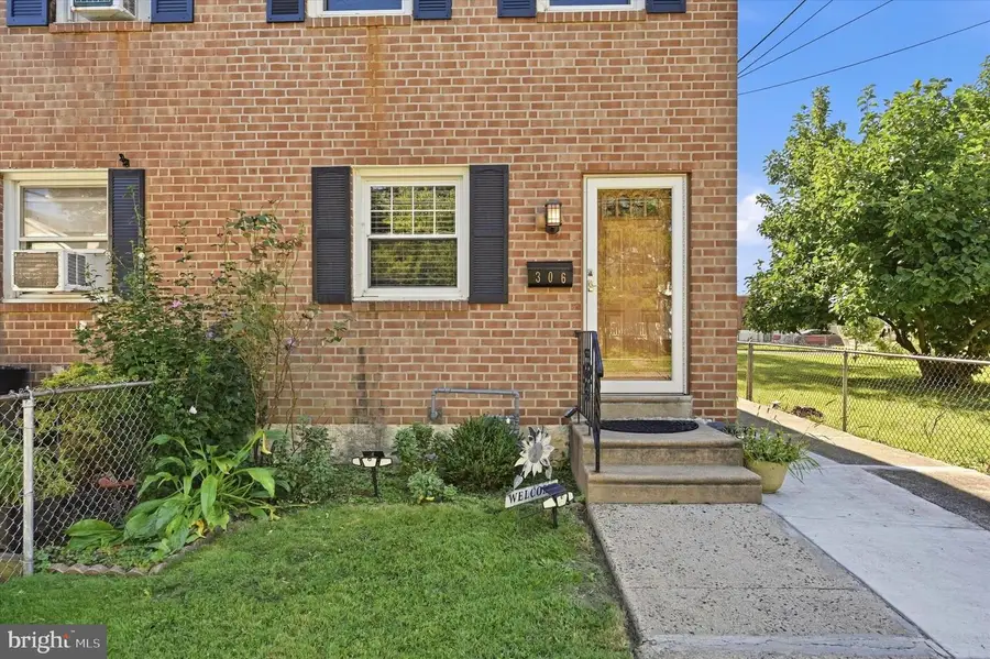 306 Collingdale Ave, Darby, PA 19023 - #3
