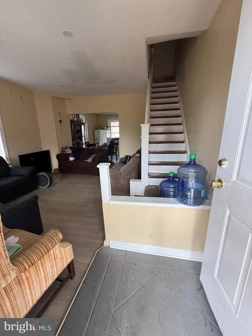 14 College Ave, Upper Darby, PA 19082 - #3