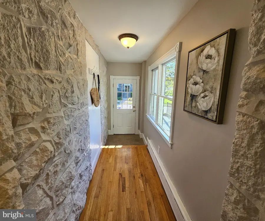 249 Highland Ave, Wayne, PA 19087 - #2