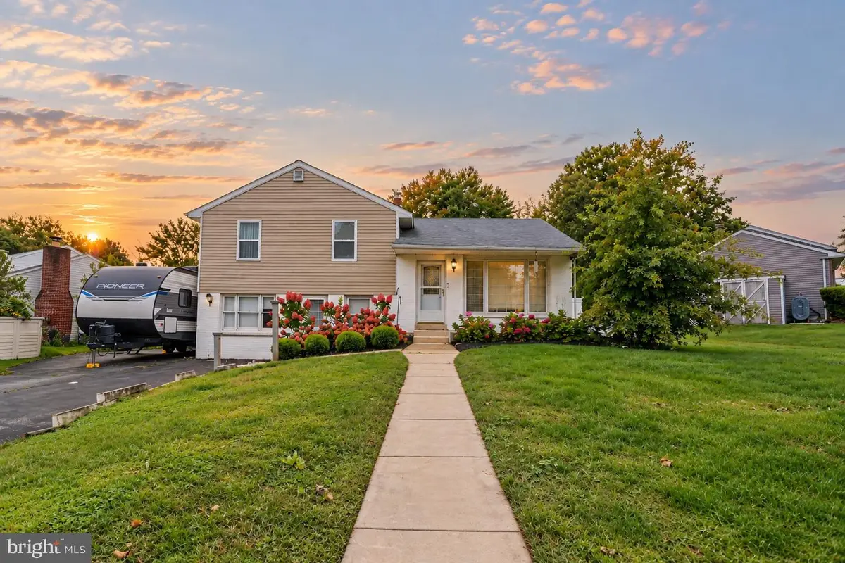 2232 E Helms Mnr, Upper Chichester, PA 19061 - #1