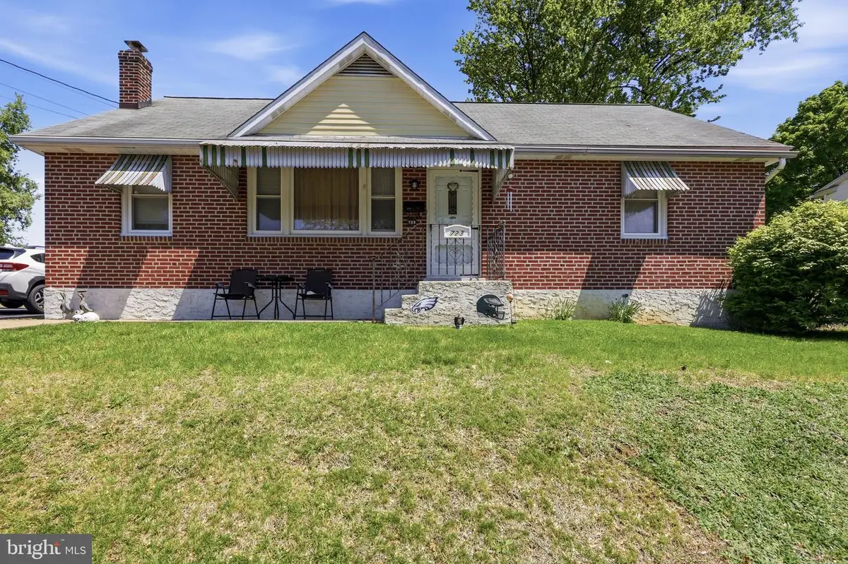 723 Sharon Ave, Collingdale, PA 19023 - #1