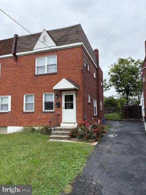 30 W Parkway Ave, CHESTER, PA 19013
