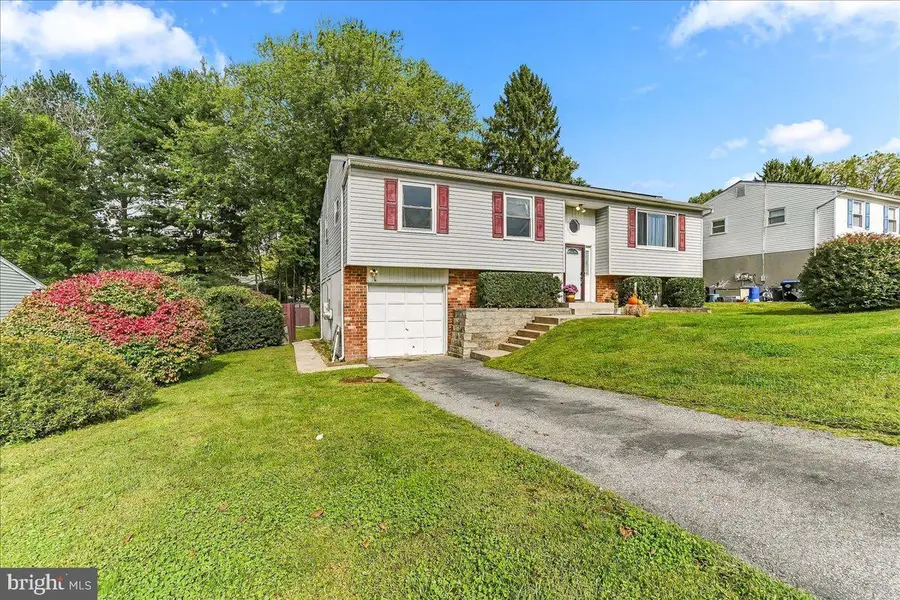 33 Mulberry St, Boothwyn, PA 19061 - #2