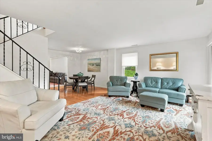 17 Summit Dr, Bryn Mawr, PA 19010 - #3
