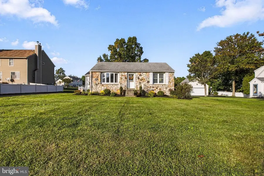4229 Naamans Creek Rd, Upper Chichester, PA 19061 - #2