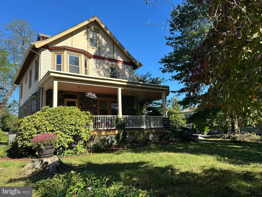 129 Wayne Ave E, Aldan, PA 19018 - #2