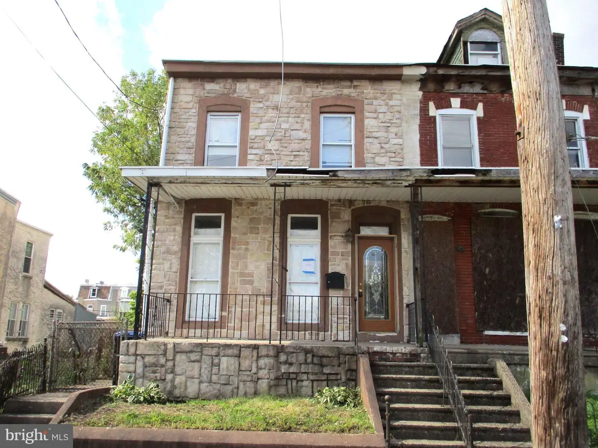 350 Parker St, Chester, PA 19013 - #1