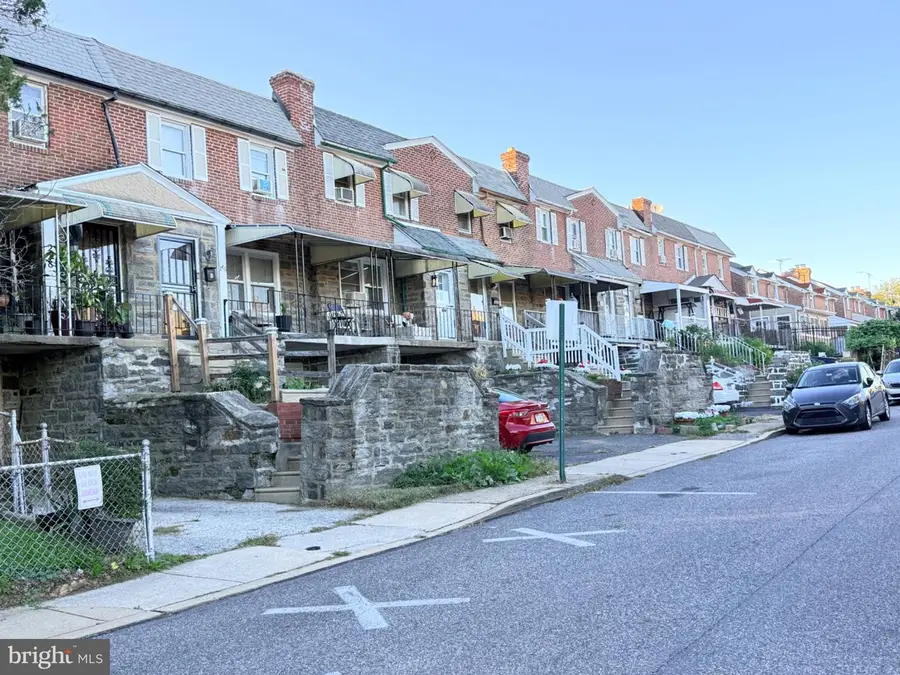 256 Glendale Rd, Upper Darby, PA 19082 - #2