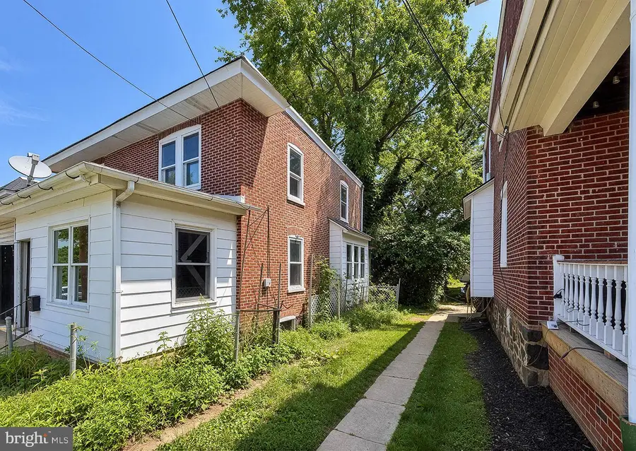 2611 Lindsay St, Chester, PA 19013 - #3