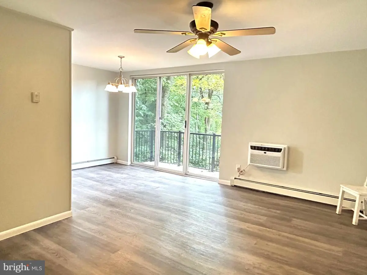 100 E Glenolden #f4, Glenolden, PA 19036 - #1
