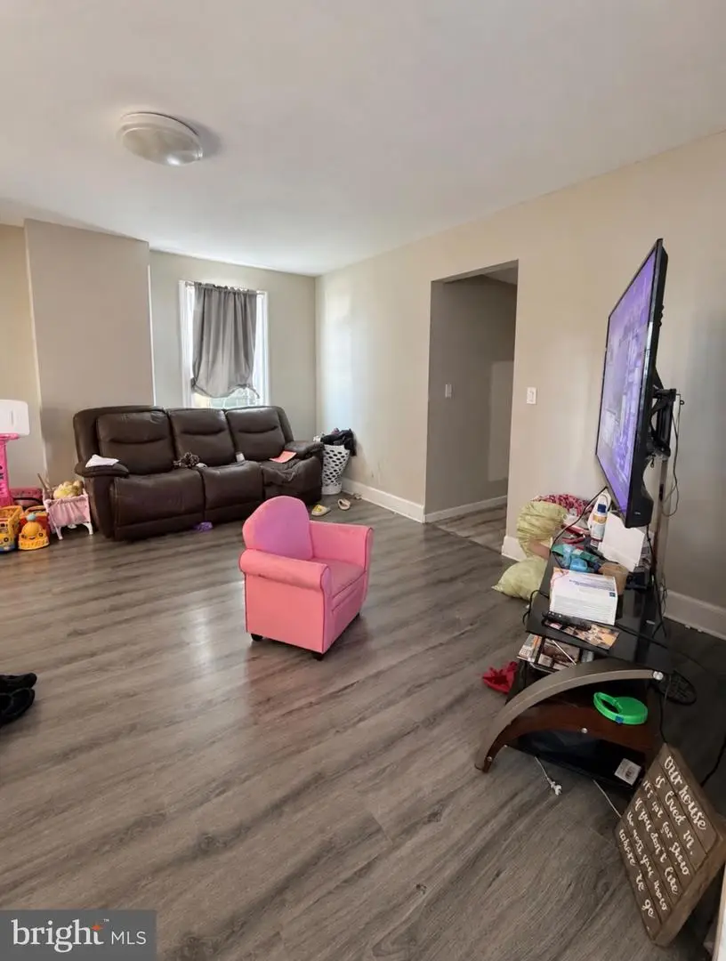 806 Market St, Marcus Hook, PA 19061 - #2