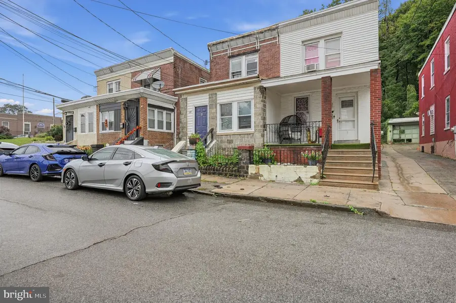 13 Mill St, Darby, PA 19023 - #3