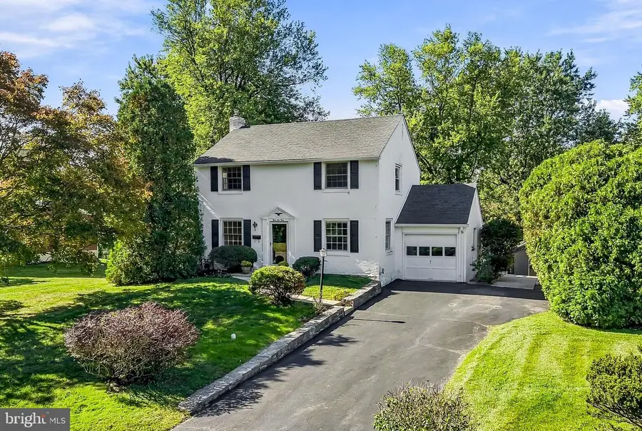 421 Briarwood Rd, Wallingford, PA 19086 - #3