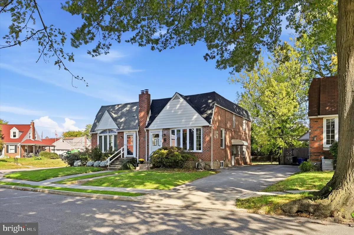 425 West Rd, Ridley Park, PA 19078 - #1