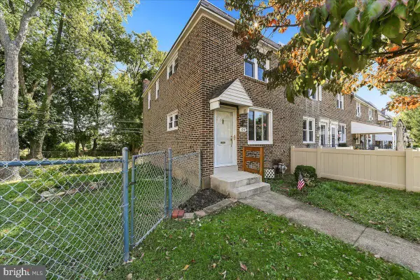 1015 Minden Ln, DARBY, PA 19023