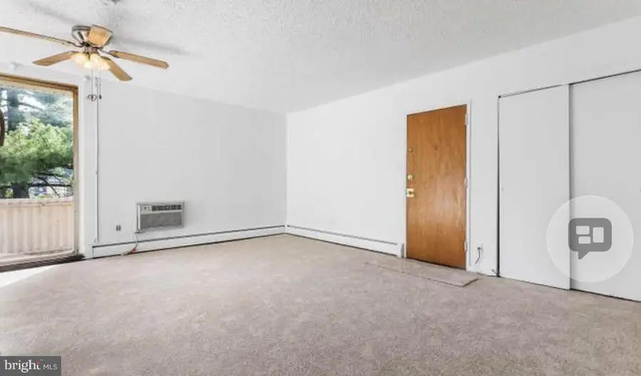 100 E Glenolden Ave E #r-19, Glenolden, PA 19036 - #2