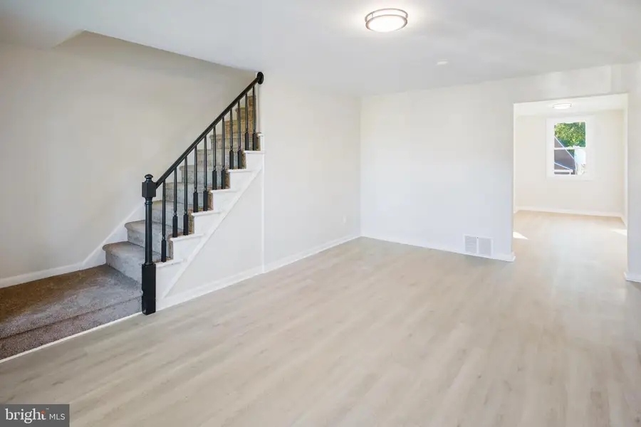 832 Taylor Dr, Folcroft, PA 19032 - #3