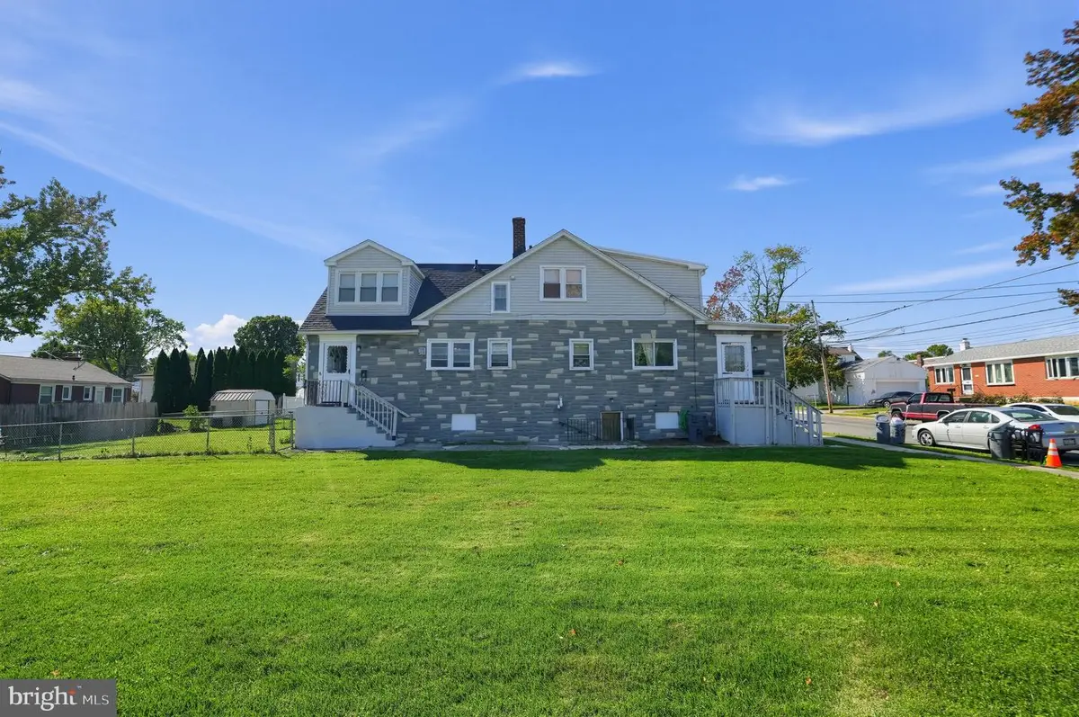 438 Broomall St, Folsom, PA 19033 - #1
