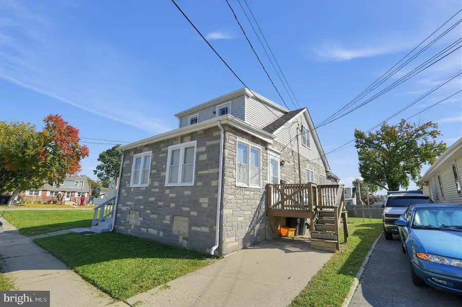 438 Broomall St, Folsom, PA 19033 - #2