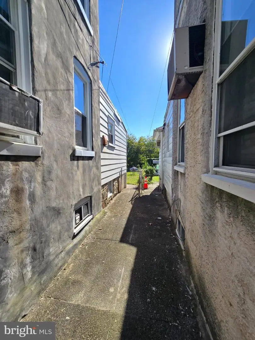 2111 W 9th St, Chester, PA 19013 - #3