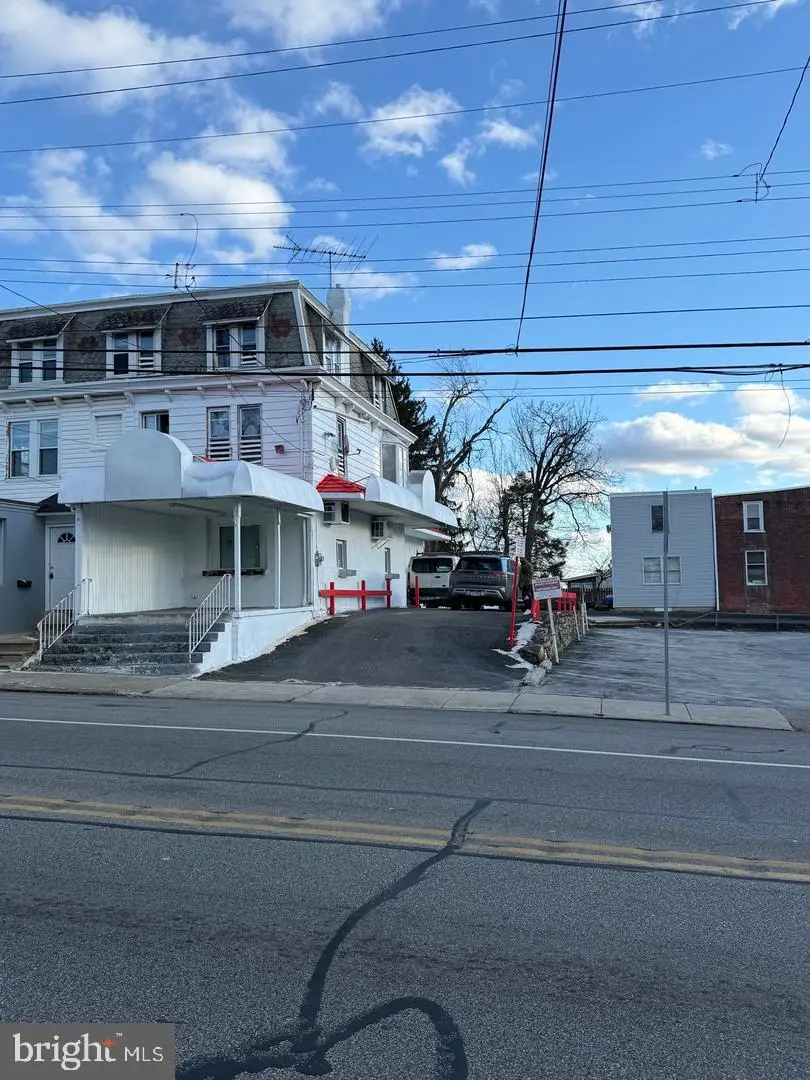 46 W Baltimore Ave, Clifton Heights, PA 19018 - #2