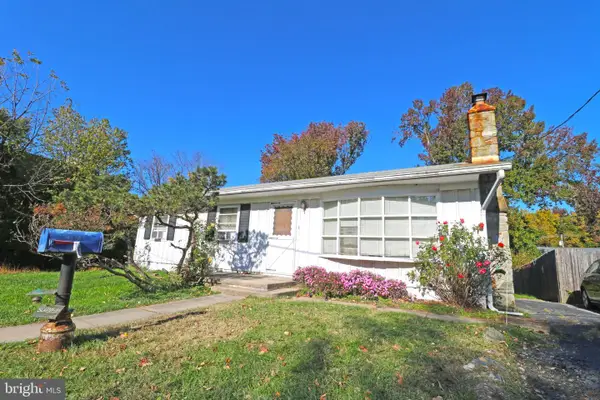4018 Roseanna Ct, MARCUS HOOK, PA 19061