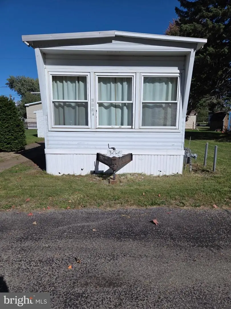 306 3rd St S, Lake City, PA 16423 - #2