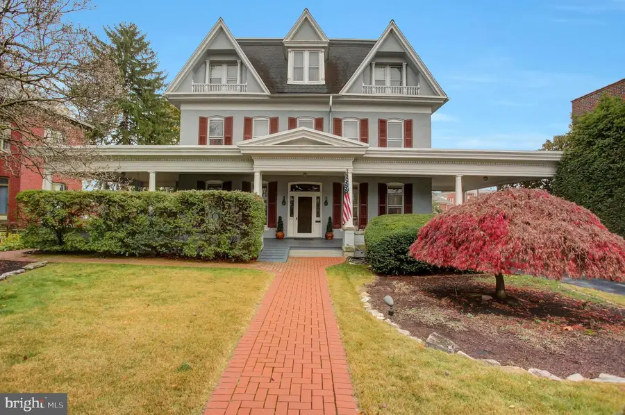 144 W Main St, Waynesboro, PA 17268 - Image #2