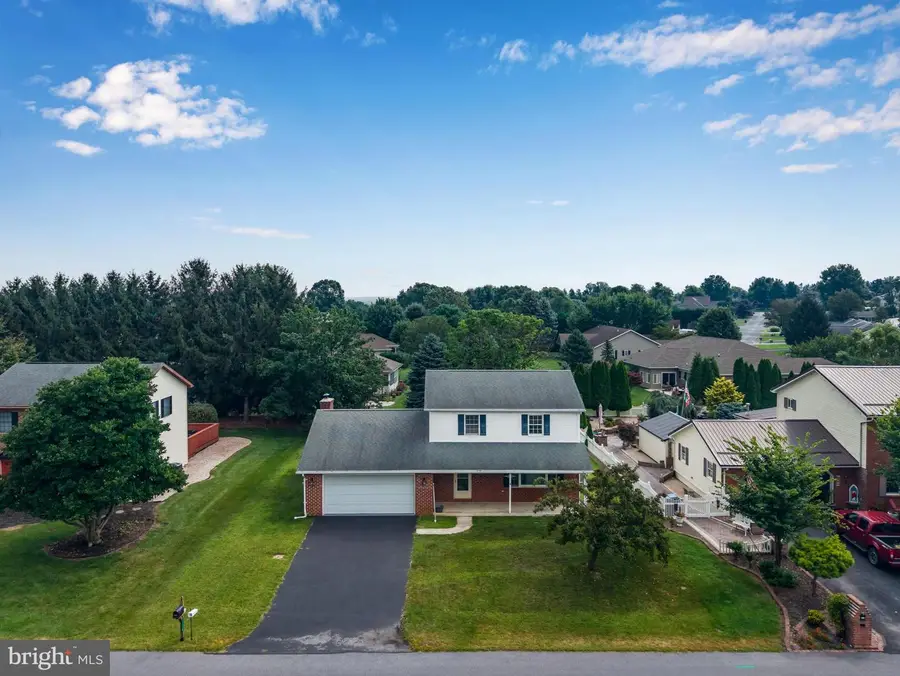 3534 Turnberry Drive, Chambersburg, PA 17202 - Image #2