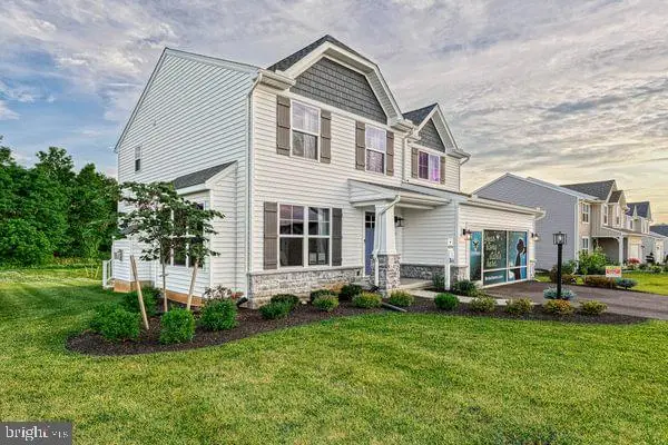 Revere Plan At Hickory Pointe, Waynesboro, PA 17268 - Image #2