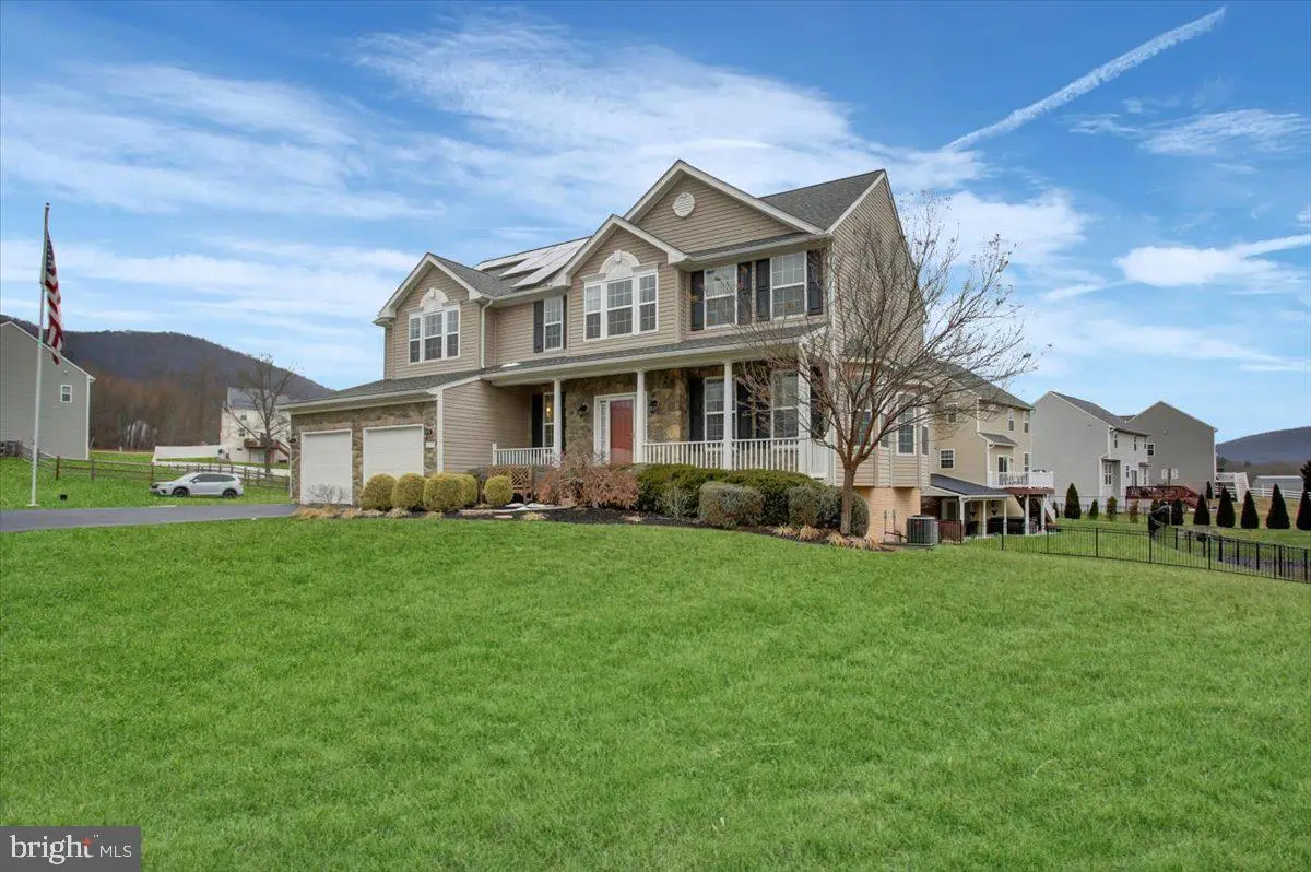 1237 Upland Dr, Fayetteville, PA 17222 - Image #1