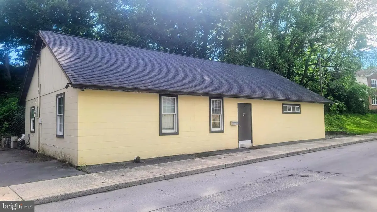 27 W Sixth Street, Waynesboro, PA 17268 - Image #1