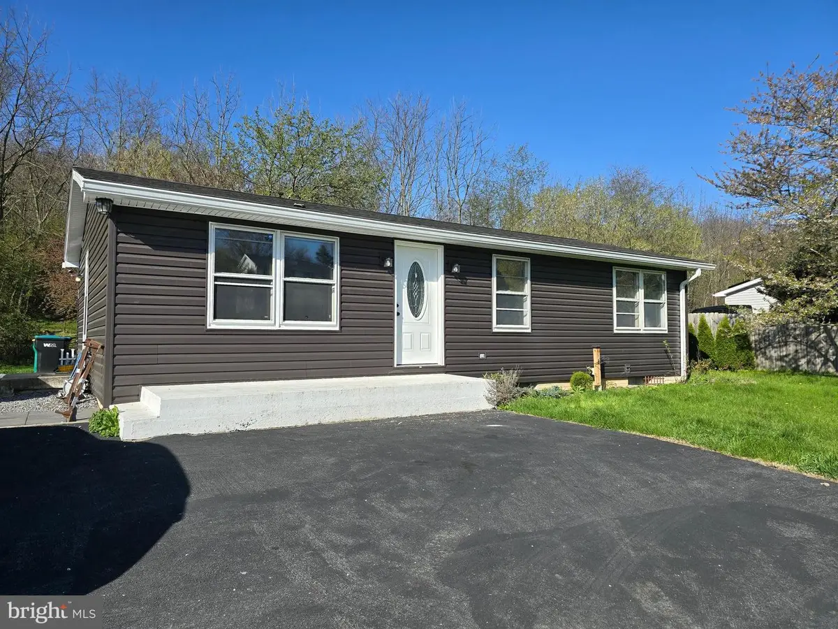 8694 Sheffield Manor Boulev, Waynesboro, PA 17268 - Image #1