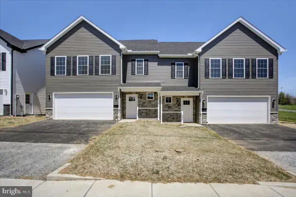 303 Grandview Ave, WAYNESBORO, PA 17268