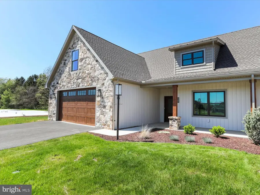149 Matthew Dr, Chambersburg, PA 17201 - Image #3