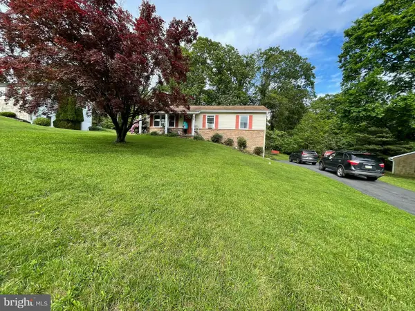 13358 South Avenue, BLUE RIDGE SUMMIT, PA 17214