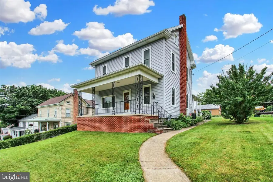 215 Mount Airy Ave, Waynesboro, PA 17268 - Image #2