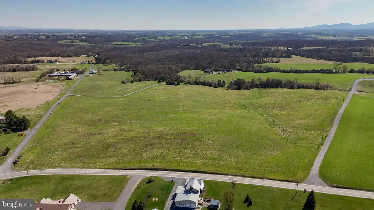 2729 Weber Rd, Chambersburg, PA 17202 - #1