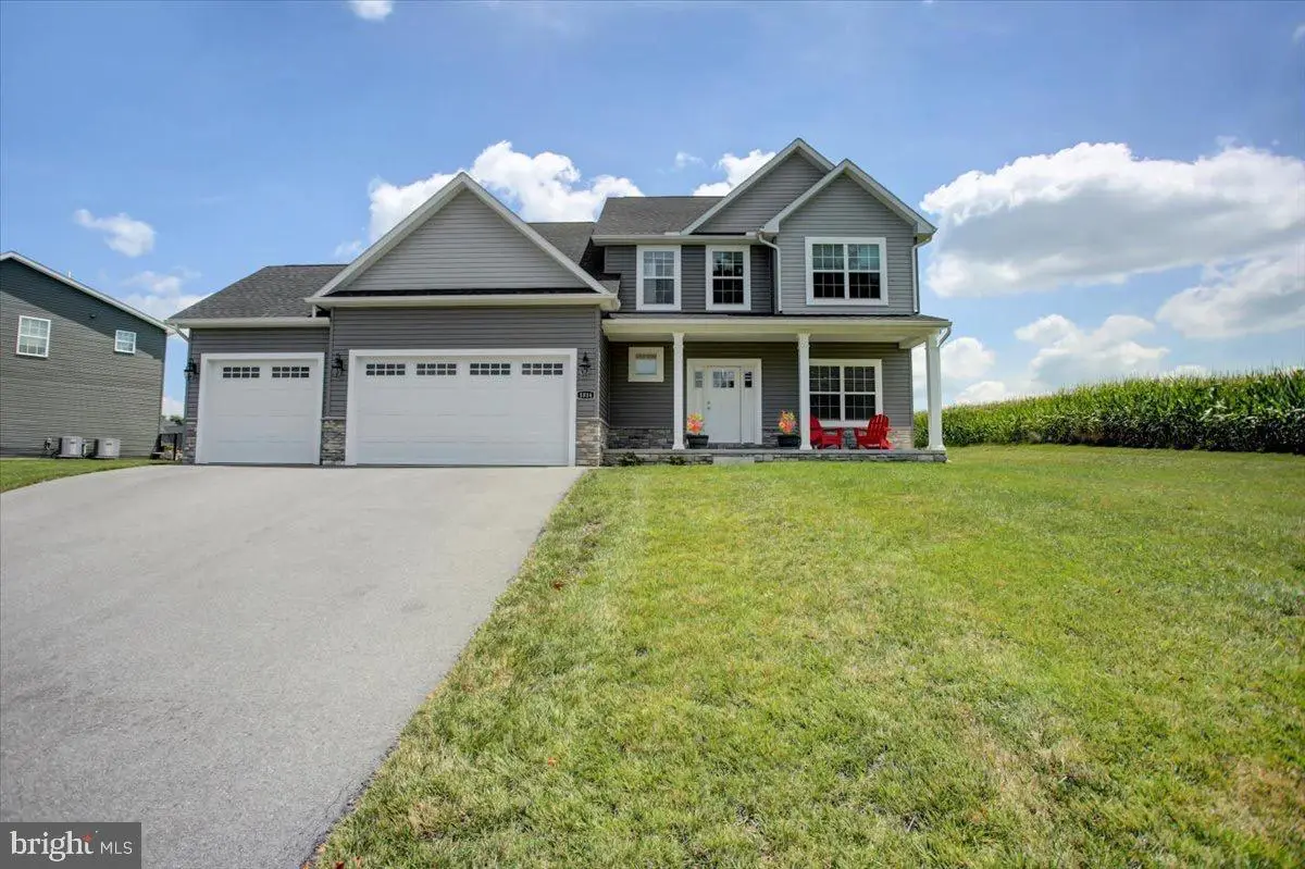 1014 Divinity Dr, Greencastle, PA 17225 - Image #1