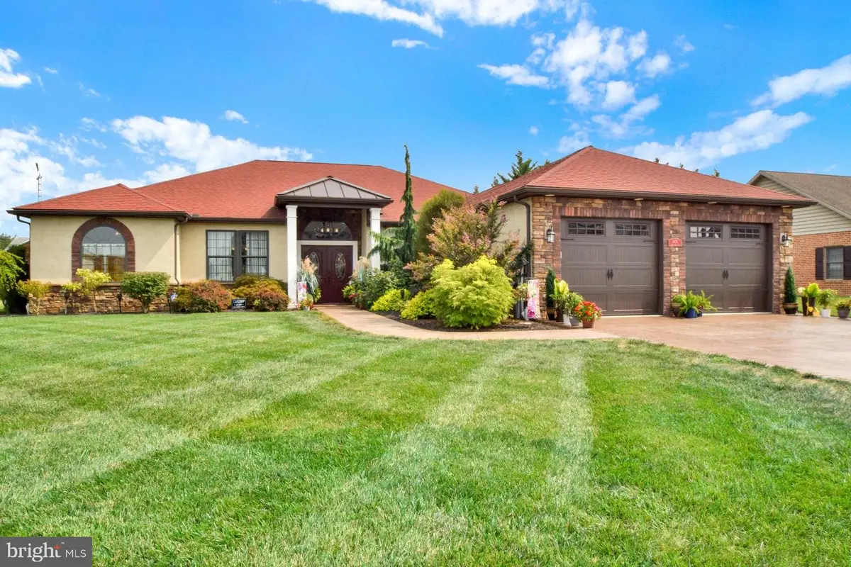 5874 Gabrielle Ln, Chambersburg, PA 17202 - Image #1