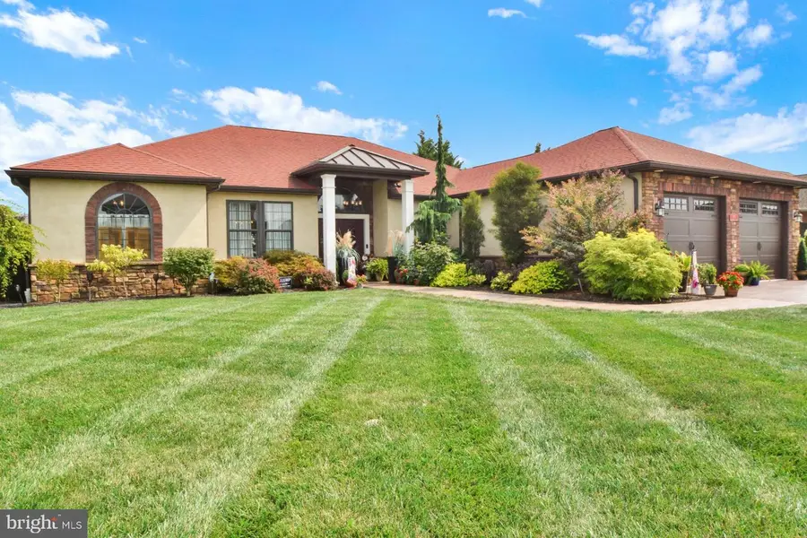 5874 Gabrielle Ln, Chambersburg, PA 17202 - Image #2