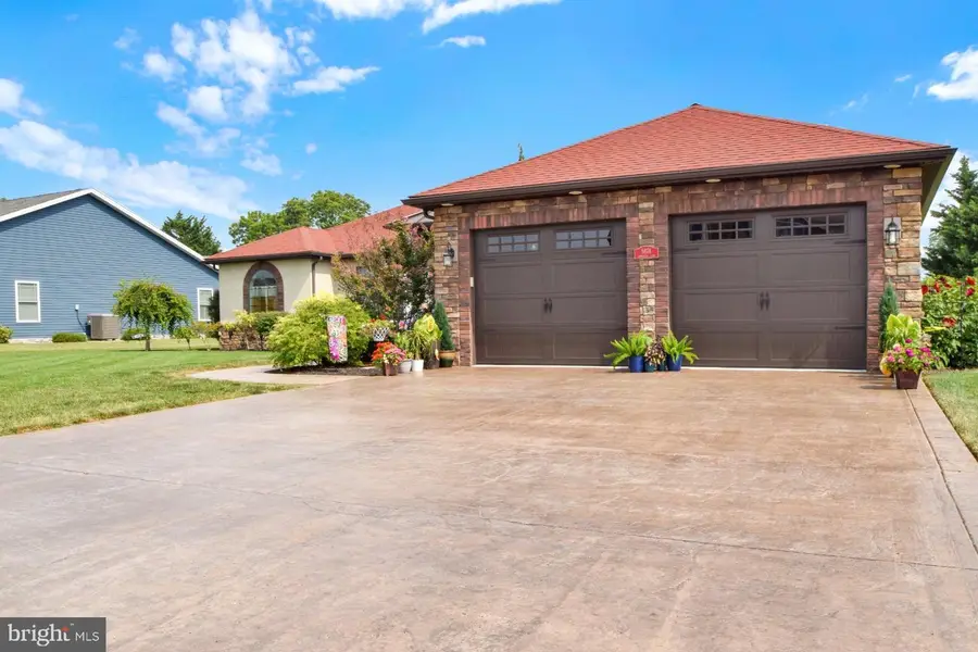 5874 Gabrielle Ln, Chambersburg, PA 17202 - Image #3