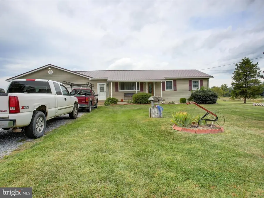 11201 Garnes Rd, Mercersburg, PA 17236 - #2
