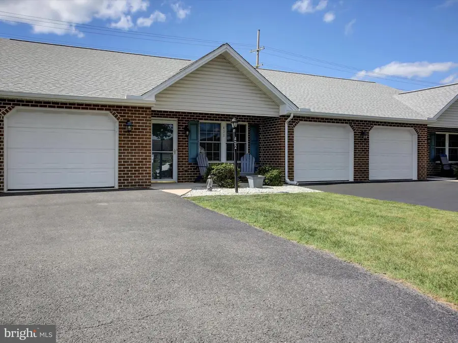 432 Kara Way, Shippensburg, PA 17257 - Image #2