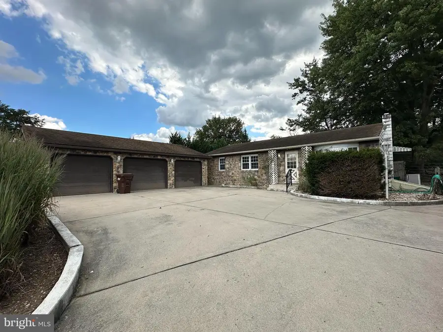 4080 Dixie Avenue #4080, Chambersburg, PA 17202 - Image #3