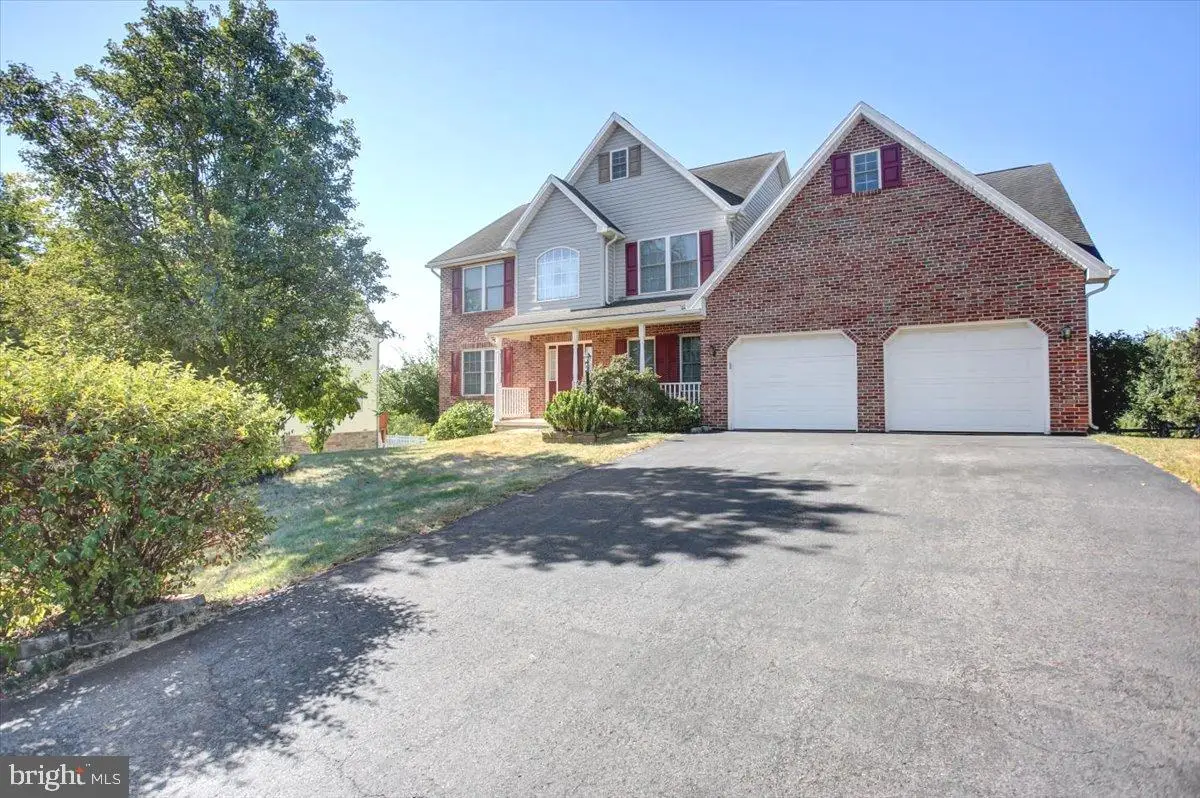 822 Lindia Rd, Chambersburg, PA 17201 - Image #1
