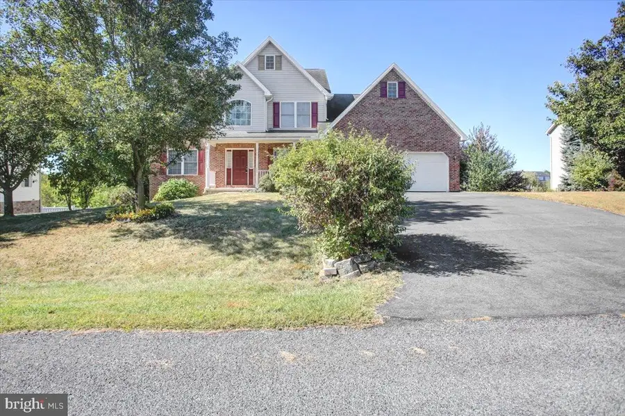 822 Lindia Rd, Chambersburg, PA 17201 - Image #2