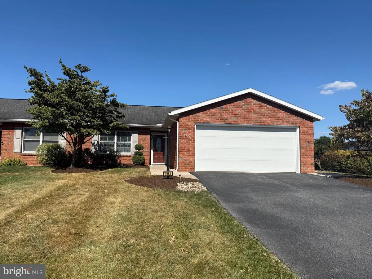 2353 Mccleary Dr, Chambersburg, PA 17201 - Image #1