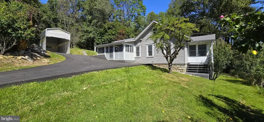 15215 Charmian Rd, Blue Ridge Summit, PA 17214 - Image #2