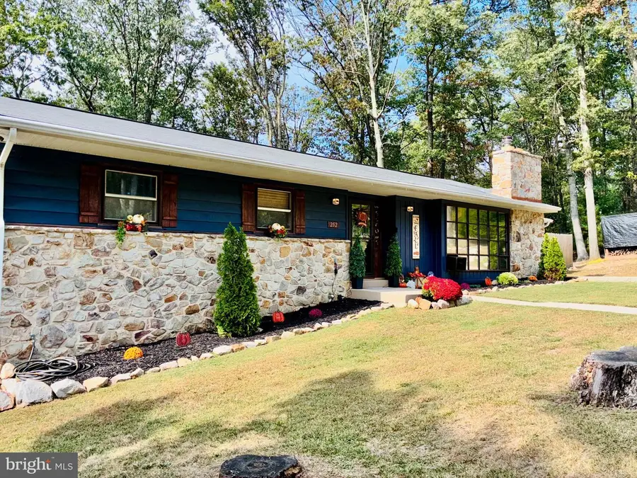 252 Mount Union Road, Fayetteville, PA 17222 - Image #2